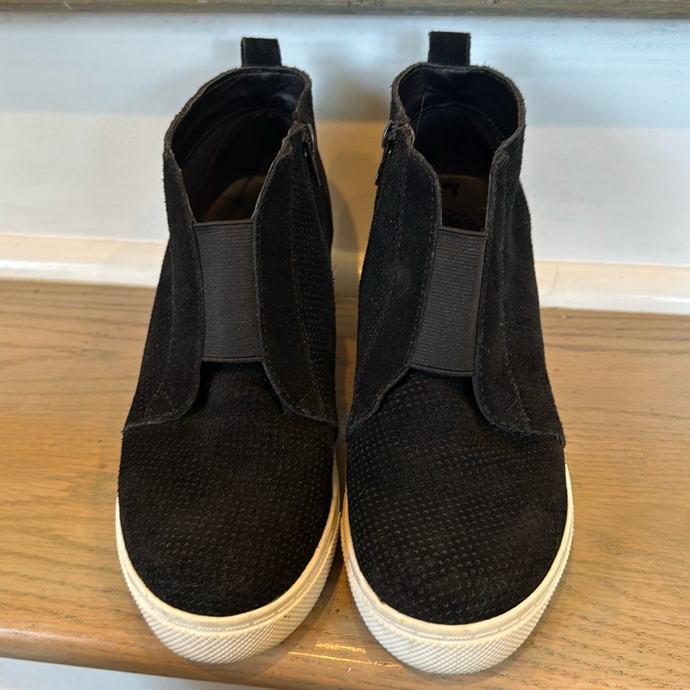 Steve Madden Black Wedge Sneakers Good Condition